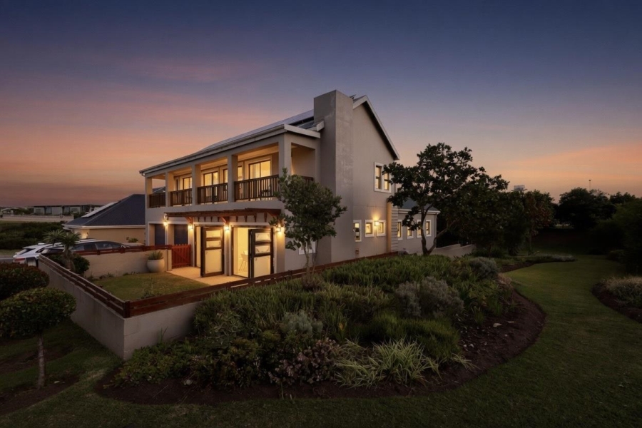 3 Bedroom Property for Sale in Kraaibosch Western Cape
